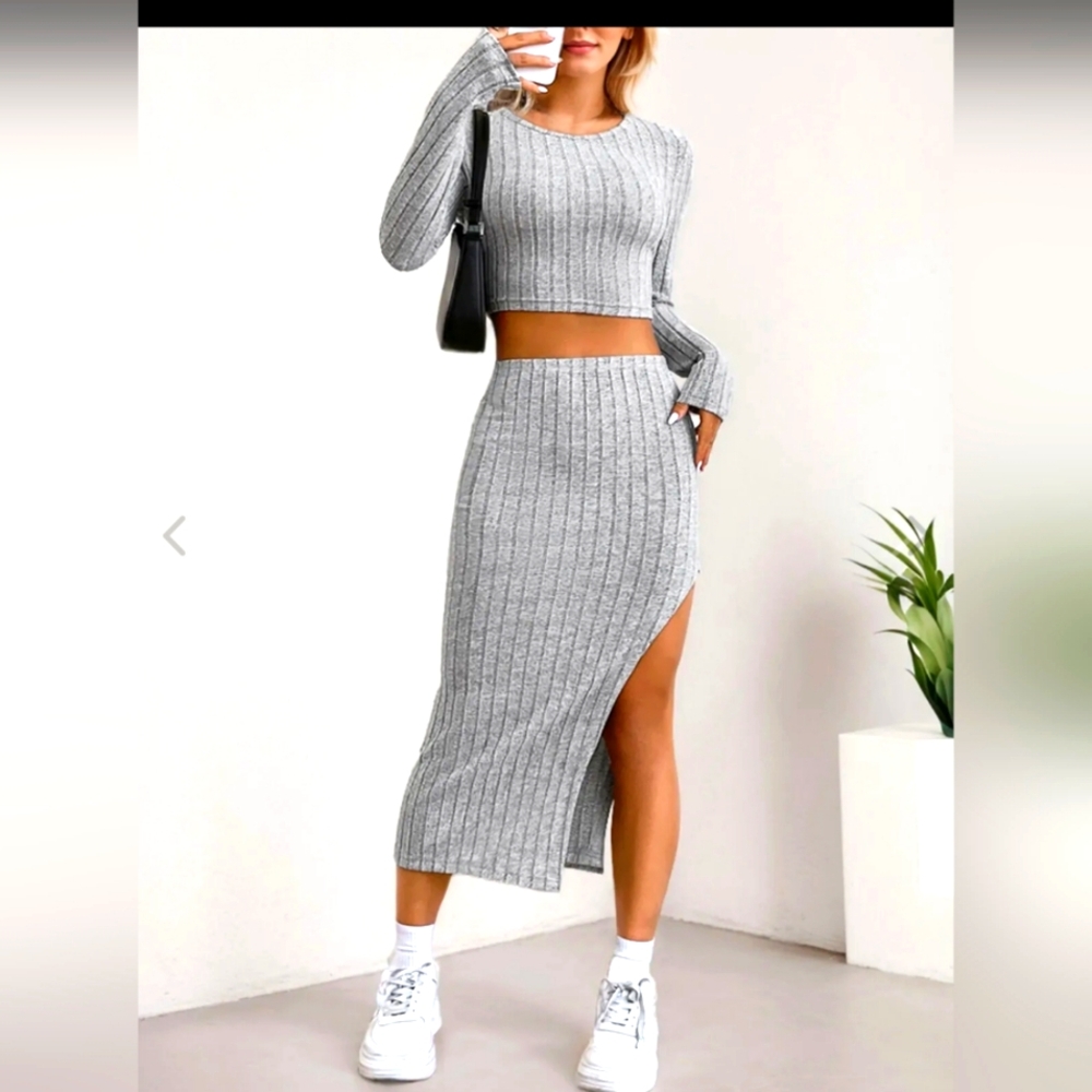 2 piece Ribbed Knit Set. Pencil Shirt + Top Size M